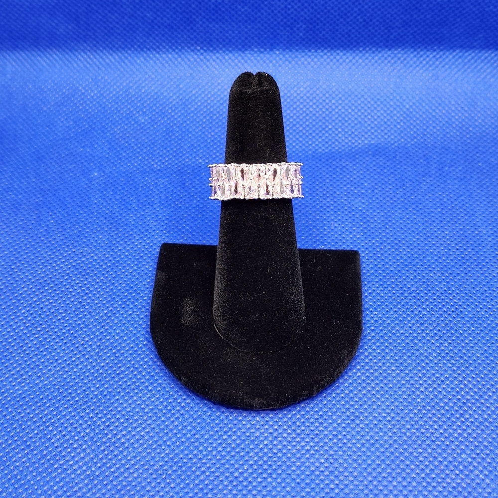 🥰💍GORGEOUS💍🥰 STERLING SILVER PINK CUBIC ZIRCONIA RING